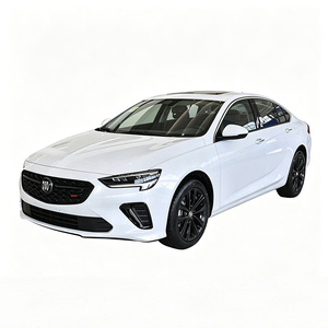 Buick Regal 2017 Usata, 1.5T Turbo LFV 9AT FWD Elite, Berlina di Medie Dimensioni, Basso Chilometraggio, Senza Incidenti, Efficiente nei Consumi - Product Image 1