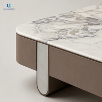 Table basse en marbre blanc Luca Arabescato |   Socle carré en pierre naturelle polie pour salon de villa, taille sur mesure