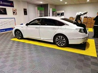 Moderne 20mm Rutschfeste Kunststoff-PP-Garagenbodenplatten Neuerscheinung Innen/Außen Vinyl für Werkstatt Grafikdesign