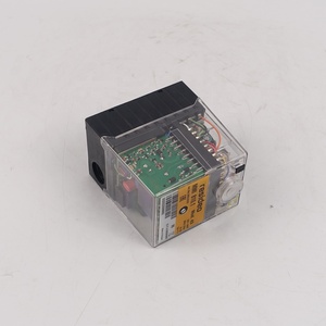 Boîtier de contrôle de sécurité pour brûleur à gaz Resideo MMI811.1 MOD.63 0620420U - Product Image 5