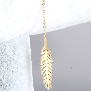 Pendientes de Hoja con Cadena Larga de Acero Inoxidable Dorado, Diseño Geométrico de Planta, Joyería de Moda - Product Image 3
