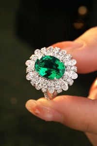 แหวนแต่งงานทรงรีวินเทจประดับมรกตสังเคราะห์สุดหรูหราทันสมัย - Product Image 6