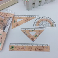 Ensemble de papeterie mignon de 4 pièces avec équerre triangulaire en plastique, rapporteur et règle pour l'apprentissage des étudiants