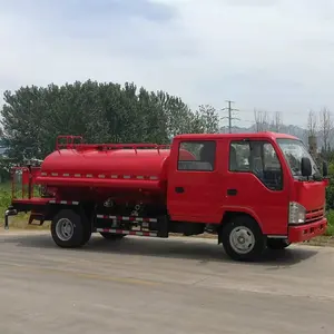 Truk Penyiram Tangki Air 3000 Liter, dengan Nosel Pemadam Kebakaran