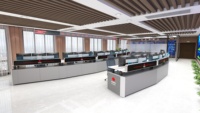Bureau moderne du fabricant Kesino réglable en hauteur assis et debout Console de salle de contrôle intelligente Console centrale de commande Console d'expédition