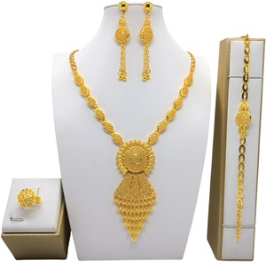 24K vergoldet Schmuck <span class=keywords><strong>Set</strong></span> – <span class=keywords><strong>Saudi</strong></span> Arabisch Afrikanisch Braut Accessoire, Halskette Ohrringe Ring Armband Komplett <span class=keywords><strong>Set</strong></span> - Product Image 4