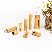 Traitement CNC pour accessoires artisanaux en bois de noyer noir personnalisés, pendentifs, porte-clés et cadeaux d'affaires sur mesure