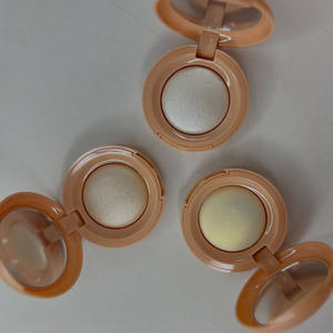 Resaltador y <span class=keywords><strong>bronceador</strong></span> holográfico de diamante vegano, polvo prensado alimentado por minerales para maquillaje de cara, cuerpo y mejillas - Product Image 2