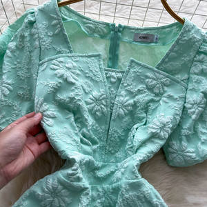 रेड स्क्वायर गर्दन बुलबुला आस्तीन के लिए महिलाओं की सुरुचिपूर्ण बेल्ट वाली पोशाक पोशाक - Product Image 5