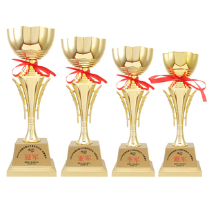 أكواب بلاستيك ذهبية مطلية بالذهب تُصمم حسب الطلب من المصنع في الصين للتذكار - Product Image 1