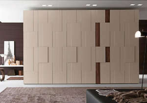 ארון בגדים מסורתי מעץ בעל קיבולת גדולה עם דלתות צירים וארון אחסון רב תכליתי לשימוש בחדר שינה ובמלון - Product Image 4