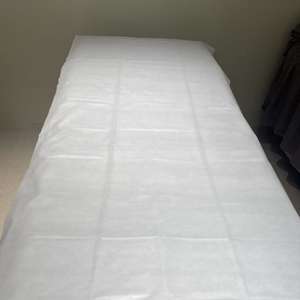 Drap de lit jetable confortable imperméable en PP non tissé, housse de lit, rouleau de lit, idéal pour les soins de santé, les hôtels, les salons de beauté, les cliniques - Product Image 5