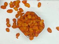 Kacang-kacangan pedas renyah, irisan kacang-kacangan sehat