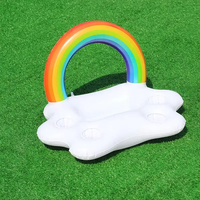 2024 Offre Spéciale piscine flotteur bière Table boire refroidisseur Table barre plateau flottant arc-en-ciel nuage porte-gobelet pour parc aquatique