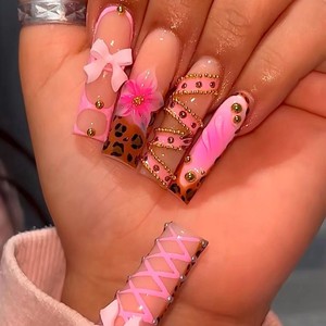 Magnifiques <span class=keywords><strong>Ongles</strong></span> Press-On en Strass et Mignons Nœuds, Très Vendus, Doux et Tendance, <span class=keywords><strong>Faux</strong></span> <span class=keywords><strong>Ongles</strong></span> Longs Carrés Patchwork - Product Image 3