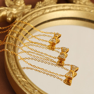 Collier pendentif nœud papillon en acier inoxydable, serti de diamants blancs, bijoux de mode pour femmes - Product Image 3