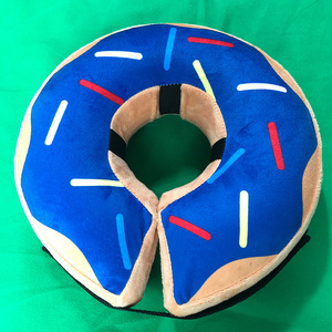 Collar Isabelino Inflable de Nailon para Perros - Protección Anti-Lamido, Diseño de Donut Suave en Colores de Dibujos Animados, Tamaño Ajustable - Product Image 4