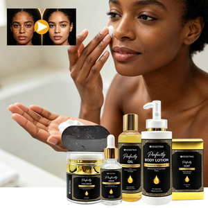 Produit de beauté coréen en marque privée, lotion corporelle organique éclaircissante pour la peau, élimination des taches brunes, soin de la peau à la vitamine C - Product Image 1