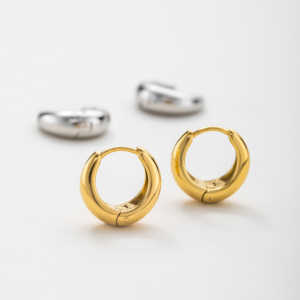 Pendientes de Aro en Forma de <span class=keywords><strong>C</strong></span>, Minimalistas y Modernos, Hipoalergénicos, de Acero Inoxidable, Resistentes al Agua, Chapados en Oro de 18k, No se Deslustran - Product Image 1