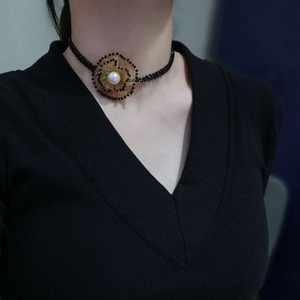 Collar Tejido a Mano en Oro de 14K, Perla Edison de Alto Brillo de 11-12mm con Espinela Negra, Cadena de Cuello Elegante para Mujer - Product Image 4