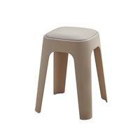 Tabouret empilable en plastique de qualité commerciale, siège rembourré doux, chaise durable antidérapante pour hôtel, restaurant et événements (vente en gros)
