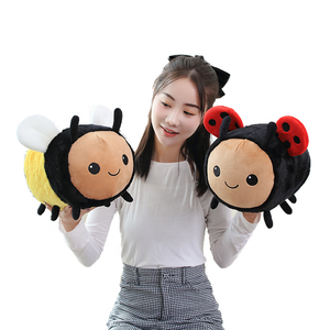 Personnalisé Coccinelle <span class=keywords><strong>en</strong></span> peluche <span class=keywords><strong>poupée</strong></span> Offre Spéciale 20cm rhubarbe abeille <span class=keywords><strong>en</strong></span> peluche <span class=keywords><strong>poupée</strong></span> abeille <span class=keywords><strong>poupée</strong></span> pour enfants - Product Image 1