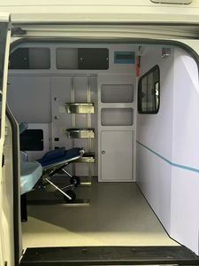 Ambulancia para Transporte de Pacientes en Emergencias, Nueva, Diésel, Manual, 4x2/4x4, Emisión EURO 5, Longitud de 3-8 m, Equipo Médico - Product Image 6