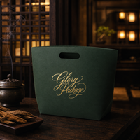 Bolsa de Compras de Papel Especial Ecológica de Lujo Personalizada, Color Verde Oscuro, Asas Troqueladas, Logotipo en Lámina Dorada, Reciclable, para Ropa de Moda