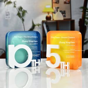 Trofeo de Cristal Premium de Diseño Creativo Gratuito para Personal Destacado, Premios de <span class=keywords><strong>Aniversario</strong></span> y Excelencia, Regalos Corporativos y Recuerdos - Product Image 2
