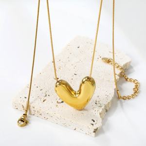 Nouveauté, collier avec pendentif en forme de cœur lisse en acier inoxydable personnalisé, plaqué or 18 carats, imperméable, ne se décolore pas, pour femmes - Product Image 5