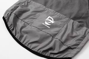 Chaleco de Ciclismo Unisex Profesional Personalizable, Cortavientos, con Paneles Laterales de Malla, para Eventos y Entrenamiento - Product Image 5