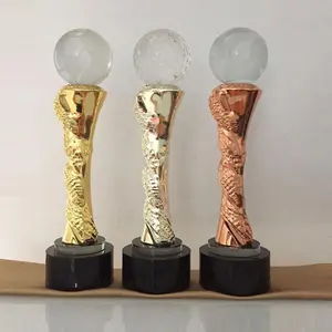 Balón de baloncesto deportivo mvp de resina, trofeo de metal con logotipo personalizado, copa de baloncesto de cristal transparente, nuevo diseño