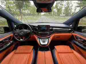 <span class=keywords><strong>Mercedes</strong></span>-Benz Classe <span class=keywords><strong>V</strong></span> 2022 V260 Edizione Pilot, Auto Usata, Cambio Automatico, Guida a Sinistra, Benzina, Sotto i 4L - Product Image 4