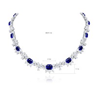 Charmante Damen Klassische Verlobungs-Halskette aus 925 Silber mit Labor-Gezüchtetem Blauen Saphir in Luxuriöser Blumenform