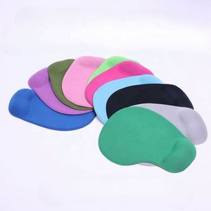 Tapis de souris ergonomique avec support de poignet en gel - Base antidérapante texturée personnalisée pour ordinateur portable de bureau - Cadeau promotionnel idéal - Product Image 2