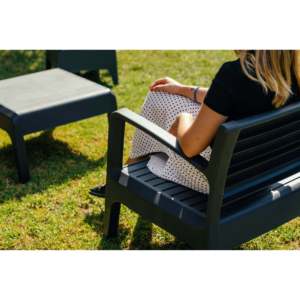 Set da Giardino in Plastica Stampata a Iniezione - Miami Tte--Tte Design Elegante e Durevole - Product Image 6