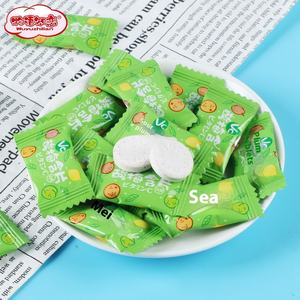 Tabletes de Ameixa Azeda em Embalagem de Caixa para Lanches Doces e Refrescantes, Textura Dura, Certificado Kosher para Lazer no Escritório - Product Image 1