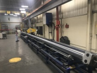 Machine à polir les tuyaux pour l'élimination de la rouille, le débavurage et la finition des surfaces de tubes métalliques ronds