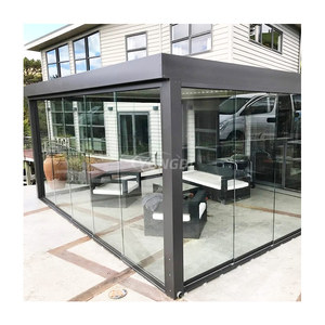 Pergola da Esterno Personalizzata in Alluminio con Tenda Oscurante Nera Antipioggia, Finiture in Legno, Chiusura Elettrica e Porta Scorrevole in Vetro - Product Image 1