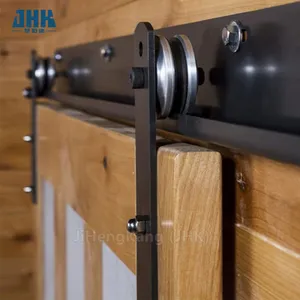 JHK-SK07-7 Porta de madeira maciça para interior de casas, porta de madeira maciça com design de grão Z, porta de celeiro de boa qualidade