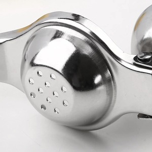 Portable Multifunctional <strong>Lemon</strong> <strong>Squeezer</strong> Stainless Steel Manual <strong>Lemon</strong> Clip Juice Fruit Pressing <strong>Lemon</strong> <strong>Squeezer</strong> - Product Image 4