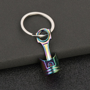 Porte-clés mousqueton en alliage 3D personnalisable en gros avec logo personnalisé, porte-clés promotionnels en métal en forme de piston de voiture - Product Image 3