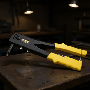 Herramienta Neumática de Remachado Stanley Mr33 para Unir Metales - Product Image 3