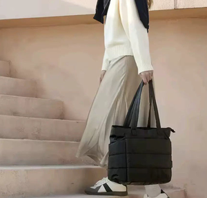 Bolso Tote Acolchado al por Mayor con Logotipo Personalizado, Bolso <span class=keywords><strong>de</strong></span> Mano Ligero para Mujer, Bolso <span class=keywords><strong>de</strong></span> Hombro <span class=keywords><strong>de</strong></span> Nylon Acolchado para Mujer, Bolso <span class=keywords><strong>de</strong></span> Compras <span class=keywords><strong>de</strong></span> Nylon Acolchado para Mujer - Product Image 2
