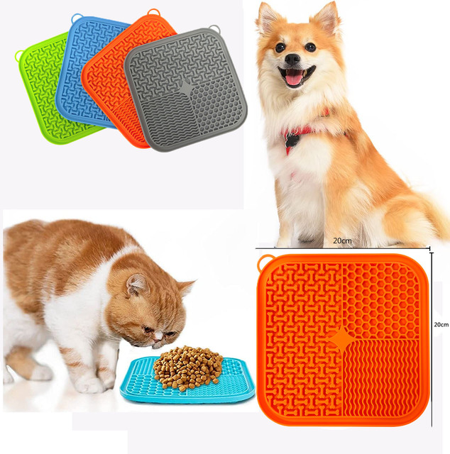 Silicone Dog Lick Mat Slow Feeder Dog Bowls DogssAnd Cats Lick Mat for Anxiety Relief Dog Enrichment Toys for Bathing
