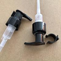 Pompe à lotion noire 24/410 28/410 gauche/droite avec matériau PP et clip en plastique