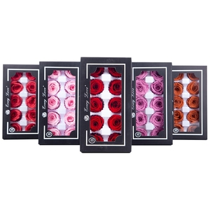 PRB14 <span class=keywords><strong>Mejor</strong></span> <span class=keywords><strong>calidad</strong></span> hecho a mano Real Touch Preserved Rose Head Flower Sweet 4CM Rose para la graduación Navidad Acción de Gracias - Product Image 2