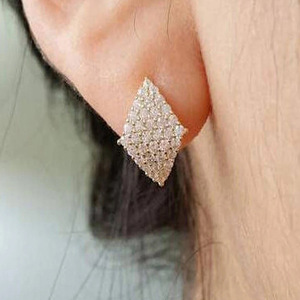 Orecchini a Perno con Rombi Lucidi per Donne, Eleganti Accessori Geometrici per Orecchie, per Uso Quotidiano, Ufficio, Feste, Regalo - Product Image 1