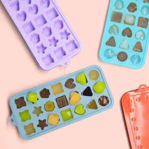 Moule à glaçons en silicone avec formes de cœur, d'étoile et de carré, coloré, pour boissons et desserts - Product Image 1