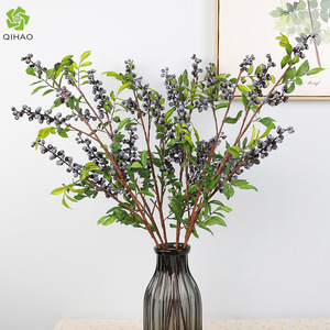 Branche de fruit artificielle avec baies blanches et feuilles vertes pour la décoration intérieure 407 Fleurs en plastique de haute qualité - Product Image 5
